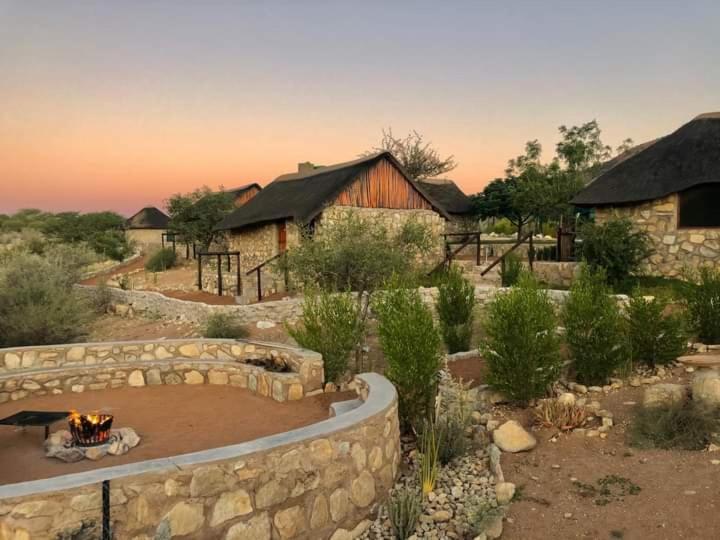 Kapika Waterfall Lodge Epupa Bagian luar foto