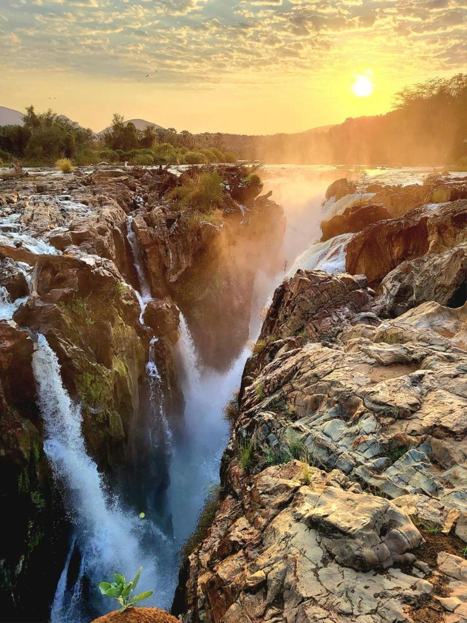 Kapika Waterfall Lodge Epupa Bagian luar foto