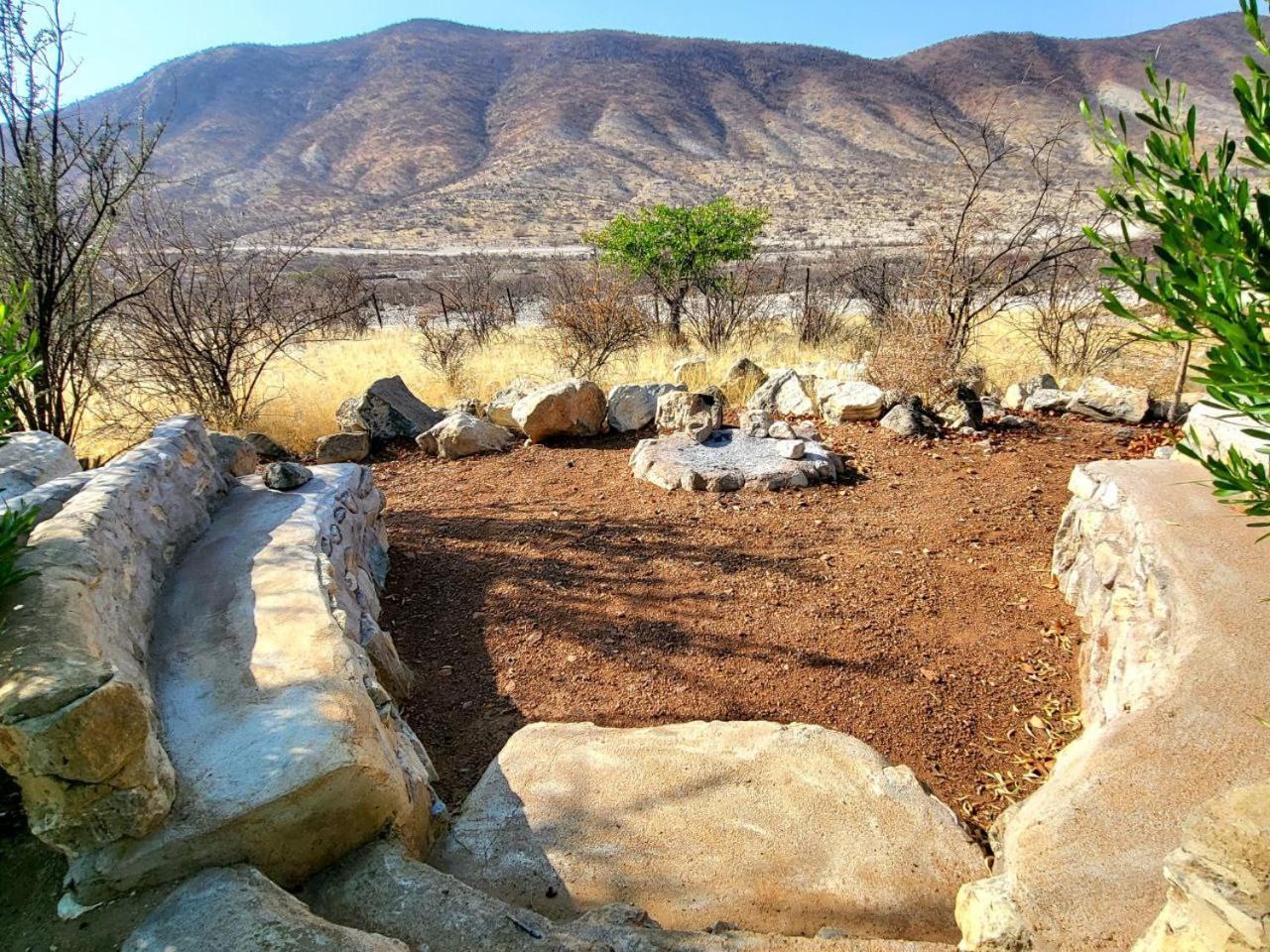 Kapika Waterfall Lodge Epupa Bagian luar foto