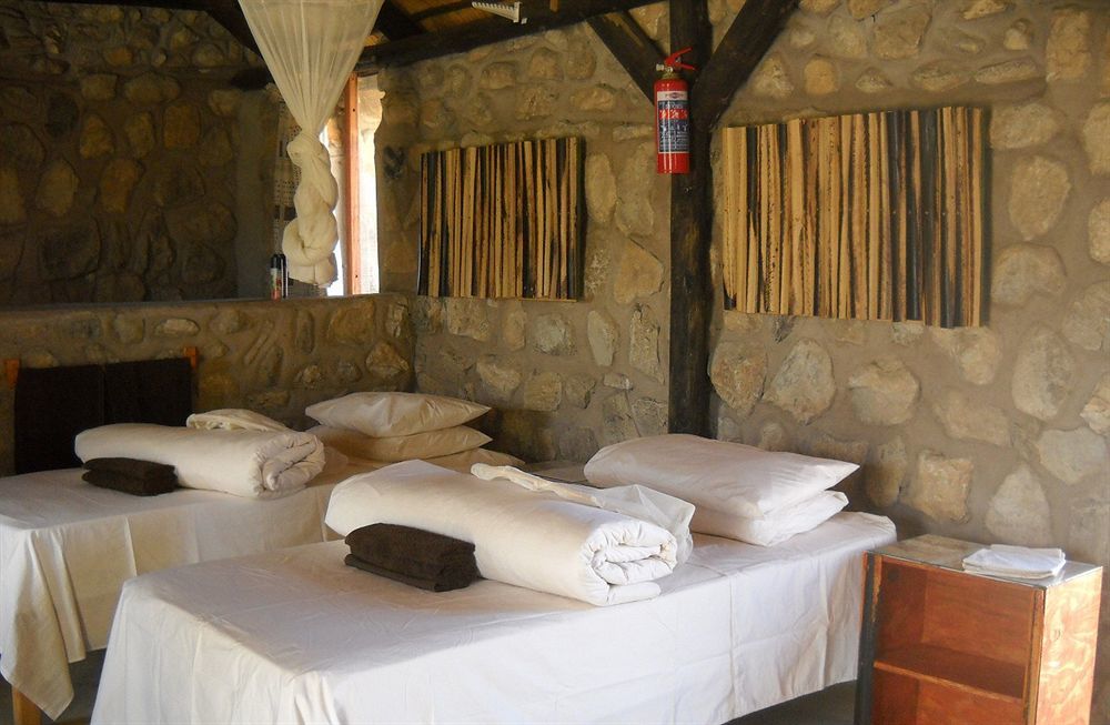 Kapika Waterfall Lodge Epupa Bagian luar foto
